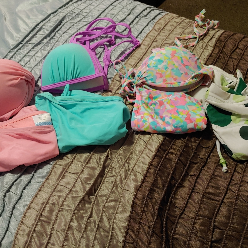 4 swimsuit lot
